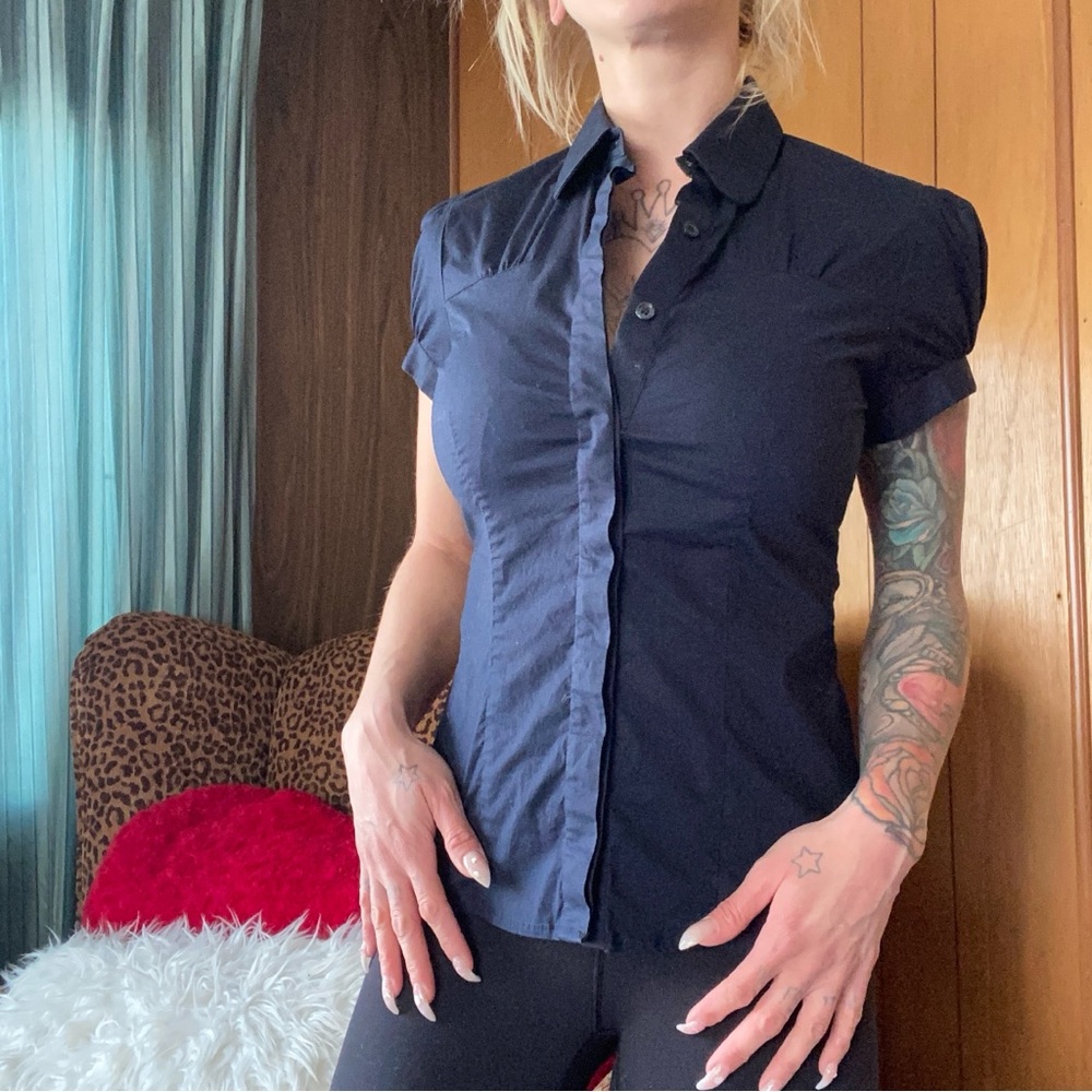 Aritzia Babaton Talula navy button down dress shirt with puff sleeves
